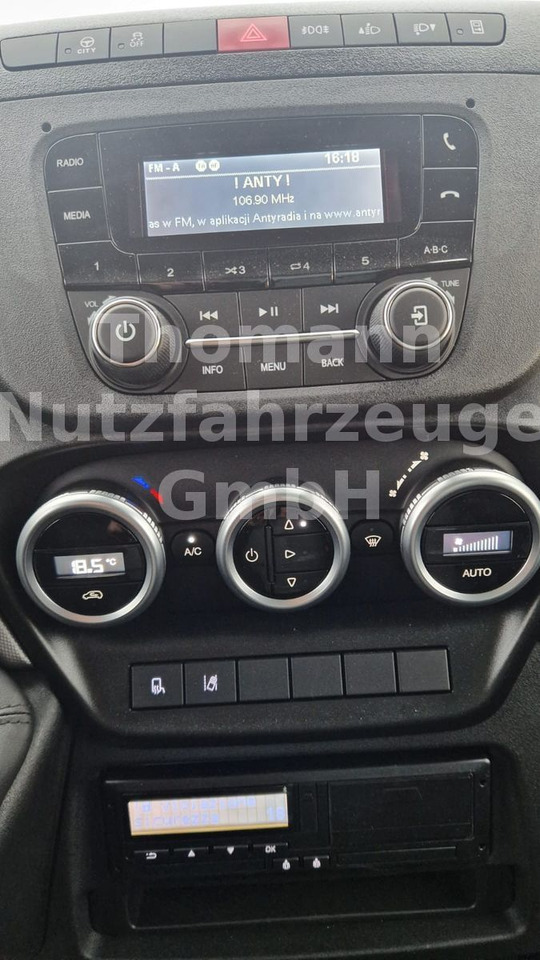 Van dengan terpal samping baru Iveco Daily 70C18H Pritsche Plane 1000KG LBW Luftfeder Iveco Daily 70C18H Pritsche Plane 1000KG LBW Luftfeder: gambar 8 Van dengan terpal samping baru Iveco Daily 70C18H Pritsche Plane 1000KG LBW Luftfeder Iveco Daily 70C18H Pritsche Plane 1000KG LBW Luftfeder: gambar 8