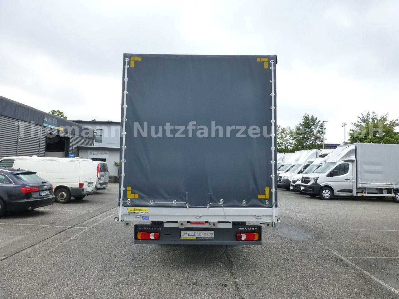 Van dengan terpal samping Renault NEW Master Pritsche Plane Premium 2025: gambar 7 Van dengan terpal samping Renault NEW Master Pritsche Plane Premium 2025: gambar 7