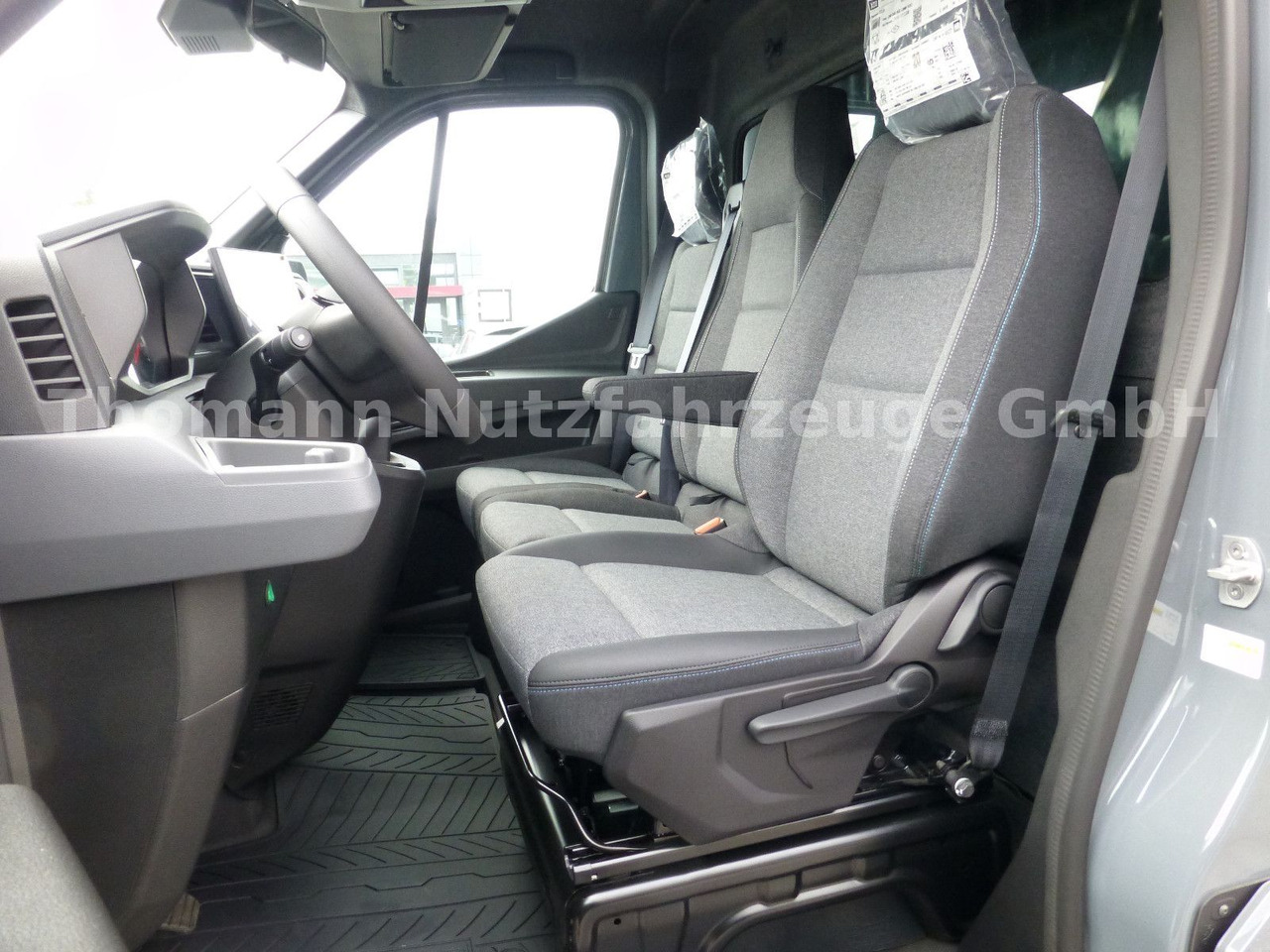 Van dengan terpal samping Renault NEW Master Pritsche Plane Premium 2025: gambar 16 Van dengan terpal samping Renault NEW Master Pritsche Plane Premium 2025: gambar 16