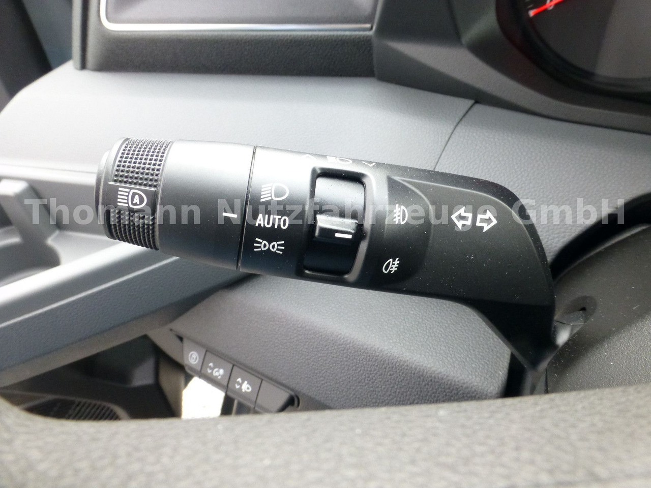 Van dengan terpal samping Renault NEW Master Pritsche Plane Premium 2025: gambar 20 Van dengan terpal samping Renault NEW Master Pritsche Plane Premium 2025: gambar 20