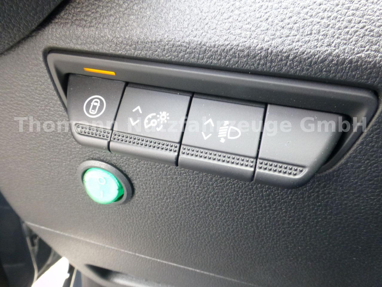 Van dengan terpal samping Renault NEW Master Pritsche Plane Premium 2025: gambar 22 Van dengan terpal samping Renault NEW Master Pritsche Plane Premium 2025: gambar 22