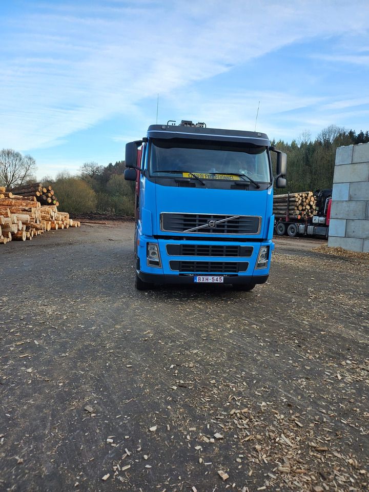 VOLVO FH16 - Truk logging: gambar 3 VOLVO FH16 - Truk logging: gambar 3