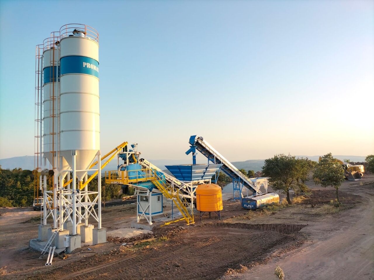 Promax Mobile Concrete Batching Plant PROMAX M60-SNG (60m3/h) - Pabrik beton: gambar 5 Promax Mobile Concrete Batching Plant PROMAX M60-SNG (60m3/h) - Pabrik beton: gambar 5