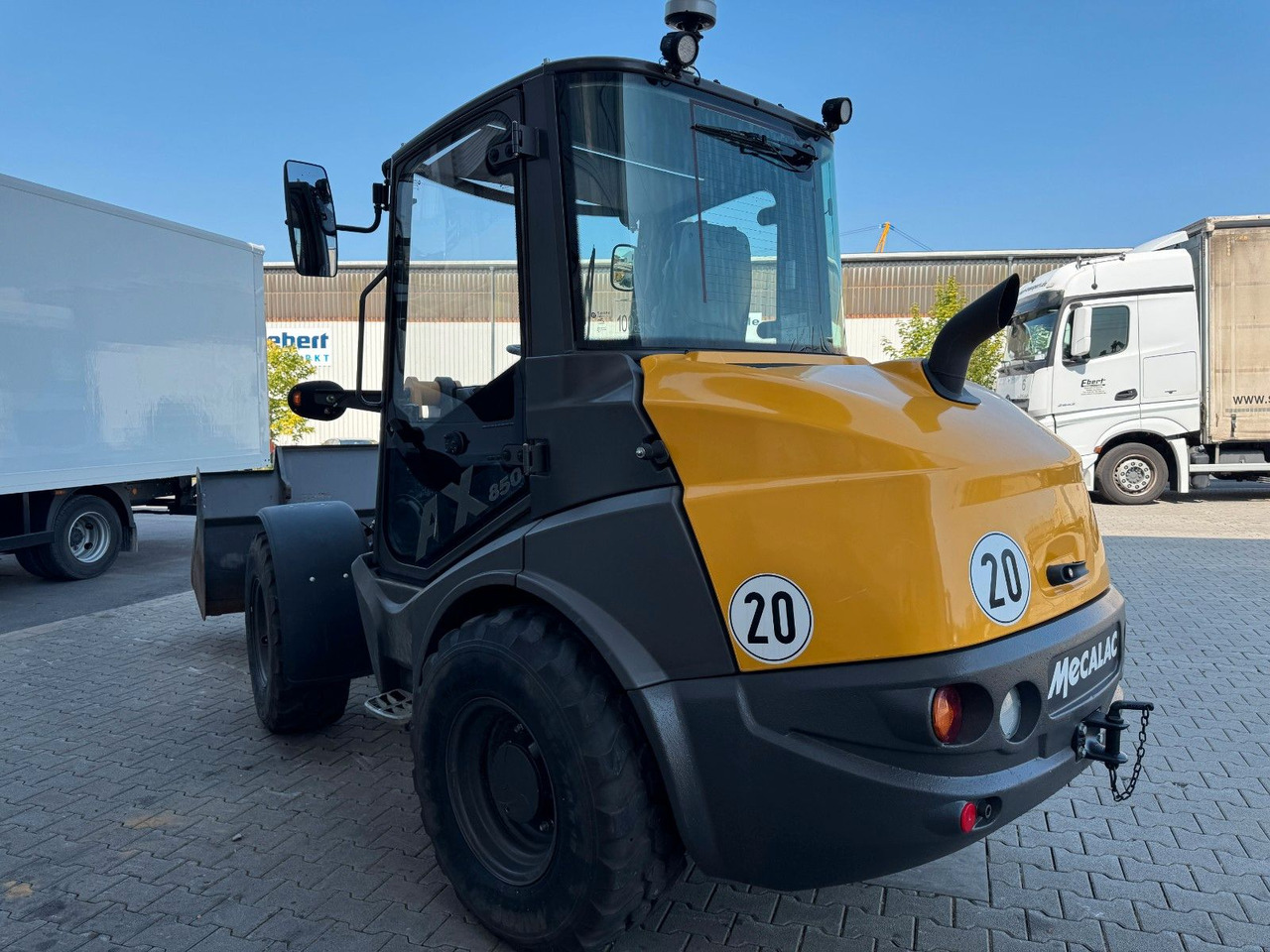 Ahlmann AX 850 / nur: 671h / 11.2022 / Gabel / Schaufel - Wheel loader: gambar 4 Ahlmann AX 850 / nur: 671h / 11.2022 / Gabel / Schaufel - Wheel loader: gambar 4