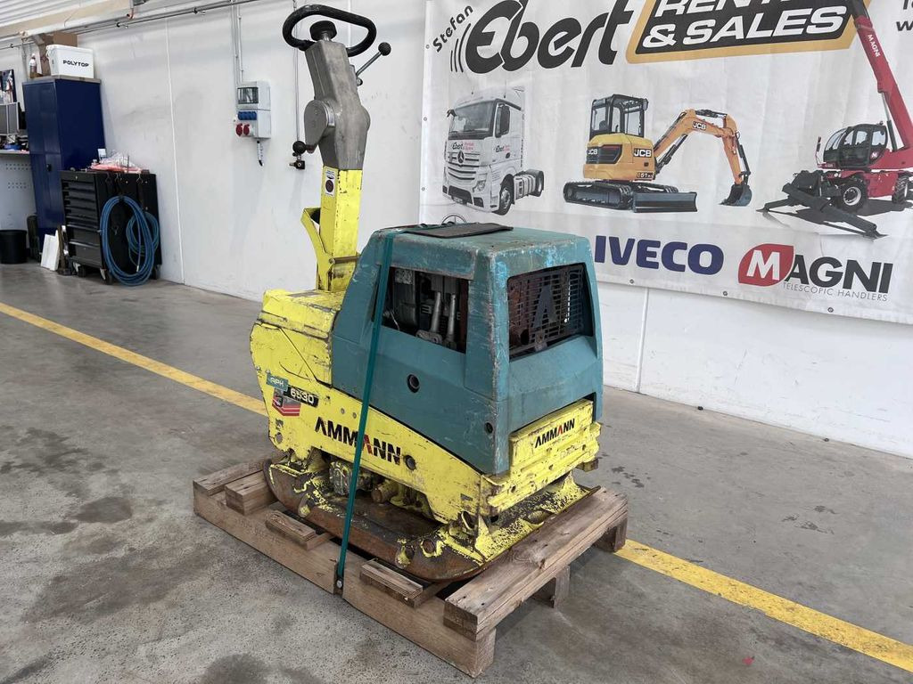 Ammann APH 6530 Rüttelplatte / 539kg / 2018 / Diesel Ammann APH 6530 Rüttelplatte / 539kg / 2018 / Diesel - Pelat getar: gambar 3 Ammann APH 6530 Rüttelplatte / 539kg / 2018 / Diesel Ammann APH 6530 Rüttelplatte / 539kg / 2018 / Diesel - Pelat getar: gambar 3