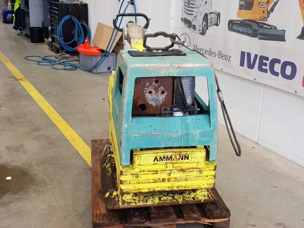 Ammann APH 6530 Rüttelplatte / 539kg / 2018 / Diesel Ammann APH 6530 Rüttelplatte / 539kg / 2018 / Diesel - Pelat getar: gambar 4 Ammann APH 6530 Rüttelplatte / 539kg / 2018 / Diesel Ammann APH 6530 Rüttelplatte / 539kg / 2018 / Diesel - Pelat getar: gambar 4