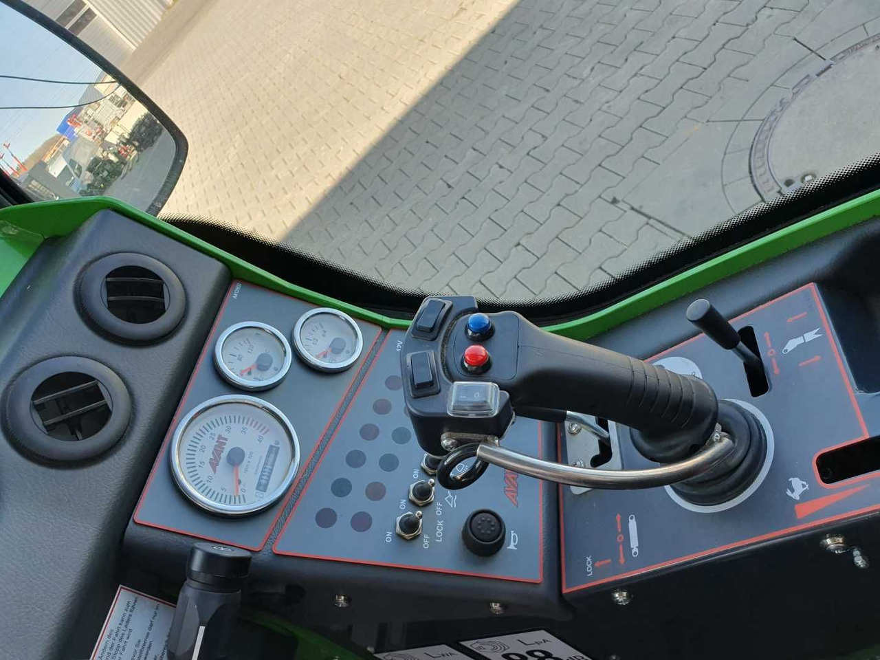 Wheel loader Avant Tecno 530 / nur 126h! /  Inkl. Anbaugeräte! / 2018: gambar 14