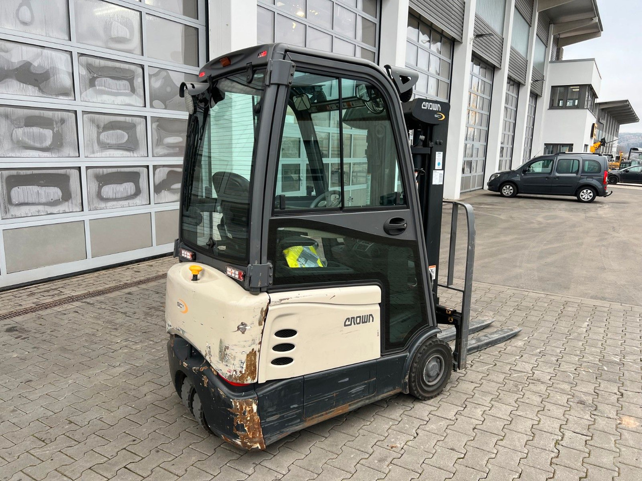 Crown SCT6020-1.3 /Triplex: 4.30m / SS / 2.090h! - Forklift listrik: gambar 4 Crown SCT6020-1.3 /Triplex: 4.30m / SS / 2.090h! - Forklift listrik: gambar 4