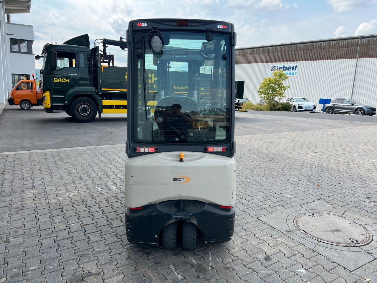 Crown SCT6020-1.3 / Triplex 4,3m / 1.227h / 2017 - Forklift listrik: gambar 4 Crown SCT6020-1.3 / Triplex 4,3m / 1.227h / 2017 - Forklift listrik: gambar 4
