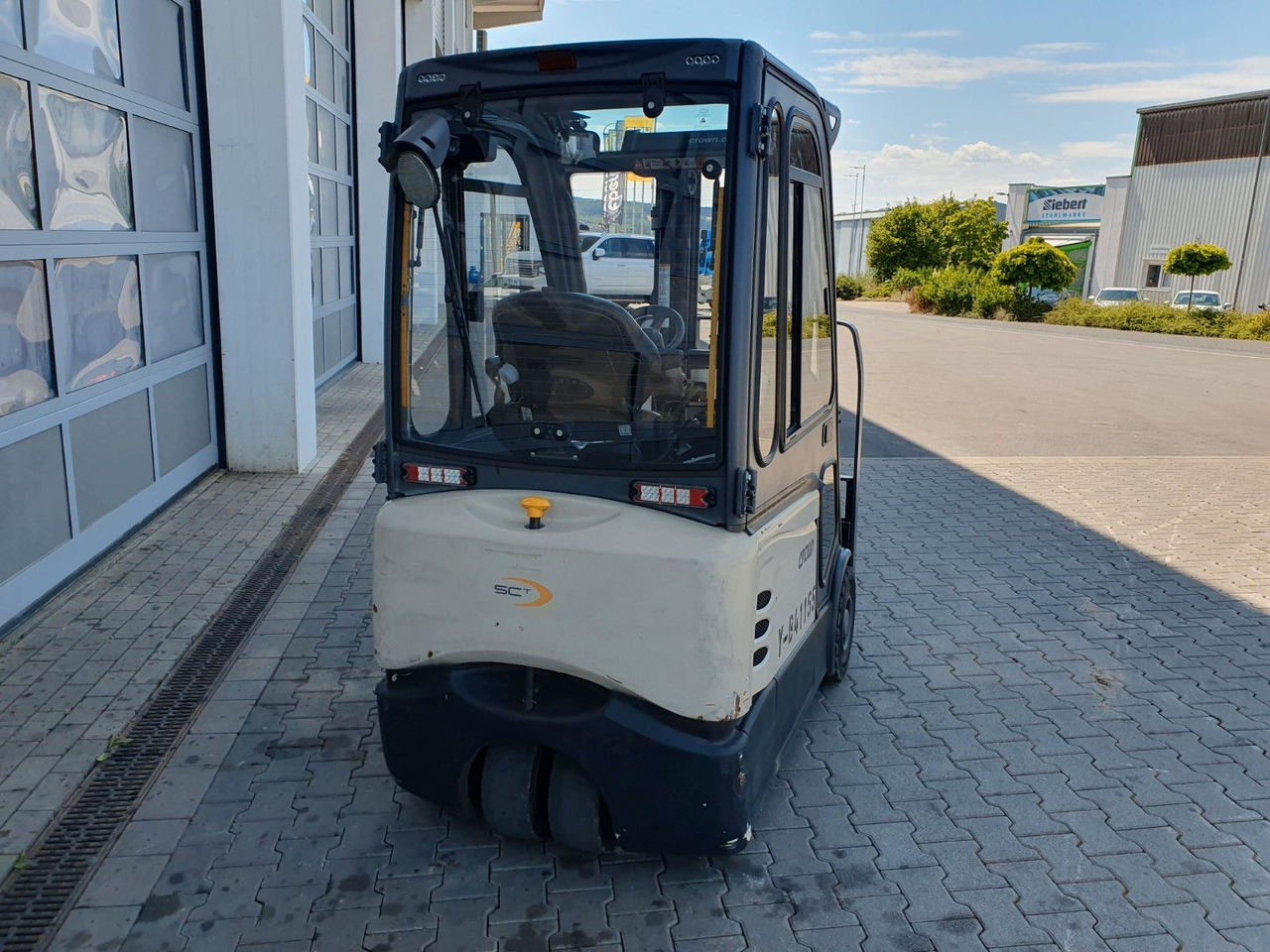 Crown SCT6020-1.3 / Triplex 4,3m / 2.658h / 2020 - Forklift listrik: gambar 4 Crown SCT6020-1.3 / Triplex 4,3m / 2.658h / 2020 - Forklift listrik: gambar 4