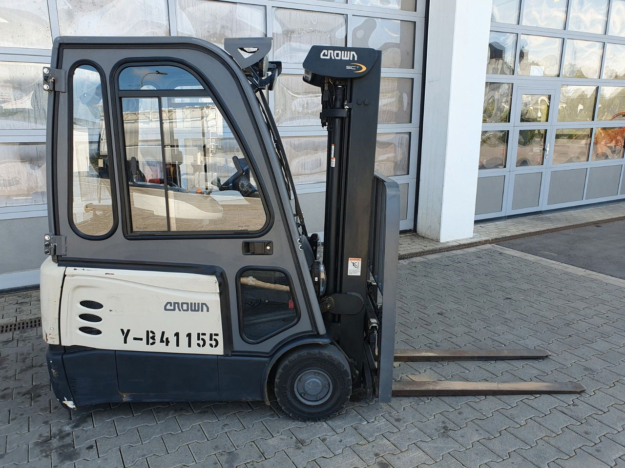 Crown SCT6020-1.3 / Triplex 4,3m / 2.658h / 2020 - Forklift listrik: gambar 2 Crown SCT6020-1.3 / Triplex 4,3m / 2.658h / 2020 - Forklift listrik: gambar 2