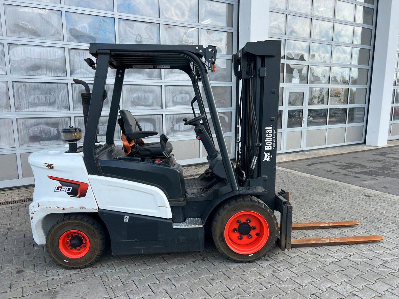 Doosan D30NXS / nur 482h! / 12.2023 / SS - Forklift listrik: gambar 3 Doosan D30NXS / nur 482h! / 12.2023 / SS - Forklift listrik: gambar 3