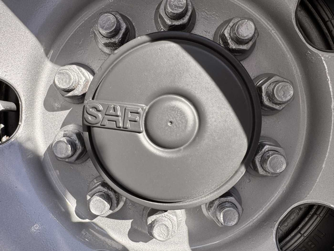 Semi-trailer low bed Fliegl SDS 350 Schiebeplane+Verdeck XL SAF 20.900Km: gambar 8 Semi-trailer low bed Fliegl SDS 350 Schiebeplane+Verdeck XL SAF 20.900Km: gambar 8