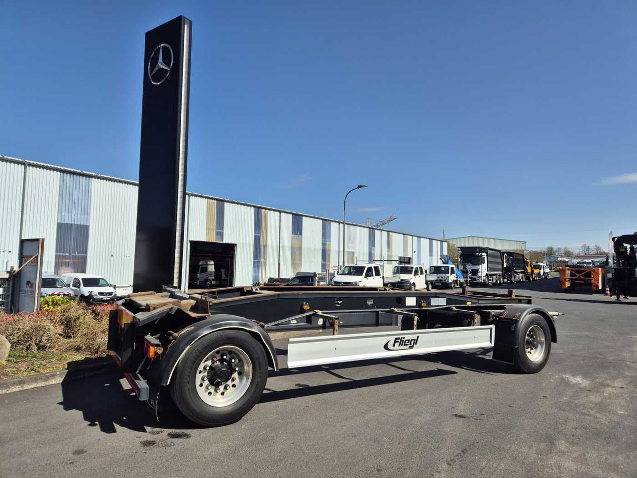 Fliegl ZPS180 Abroll-Container Tropper Pellet-Silo 22m³ Fliegl ZPS180 Abroll-Container Tropper Pellet-Silo 22m³ - Trailer lewati: gambar 4 Fliegl ZPS180 Abroll-Container Tropper Pellet-Silo 22m³ Fliegl ZPS180 Abroll-Container Tropper Pellet-Silo 22m³ - Trailer lewati: gambar 4