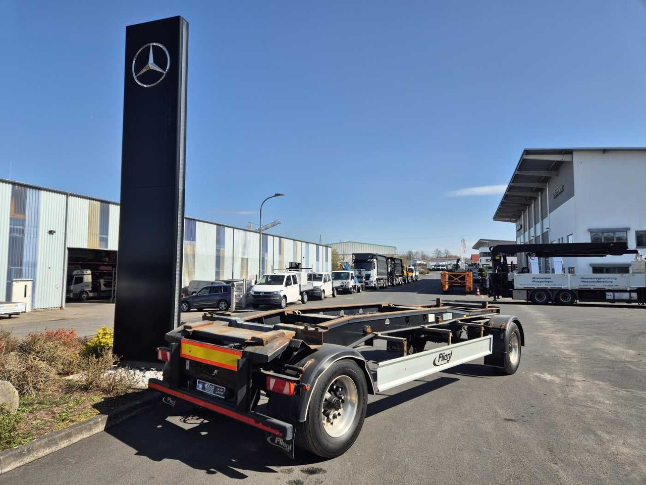 Fliegl ZPS180 Abroll-Container Tropper Pellet-Silo 22m³ Fliegl ZPS180 Abroll-Container Tropper Pellet-Silo 22m³ - Trailer lewati: gambar 1 Fliegl ZPS180 Abroll-Container Tropper Pellet-Silo 22m³ Fliegl ZPS180 Abroll-Container Tropper Pellet-Silo 22m³ - Trailer lewati: gambar 1