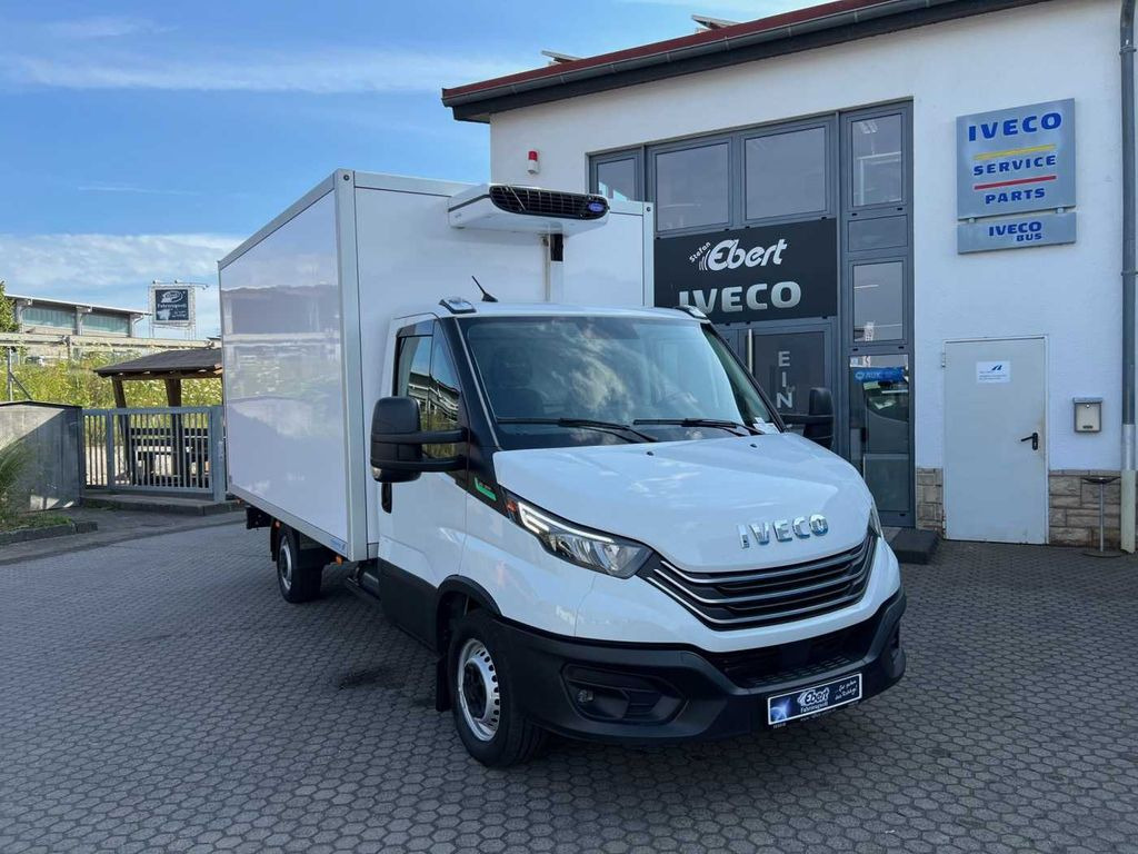 Iveco 35S14 A8 CNG Koffer *3-Sitze*Klima*Automatik* Iveco 35S14 A8 CNG Koffer *3-Sitze*Klima*Automatik* - Van berpendingin: gambar 1 Iveco 35S14 A8 CNG Koffer *3-Sitze*Klima*Automatik* Iveco 35S14 A8 CNG Koffer *3-Sitze*Klima*Automatik* - Van berpendingin: gambar 1