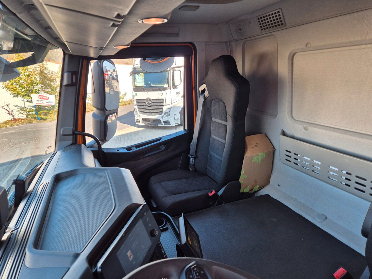 Truk jungkit Iveco AD360X54Z HR OFF 8x4 Intarder AHK: gambar 38 Truk jungkit Iveco AD360X54Z HR OFF 8x4 Intarder AHK: gambar 38