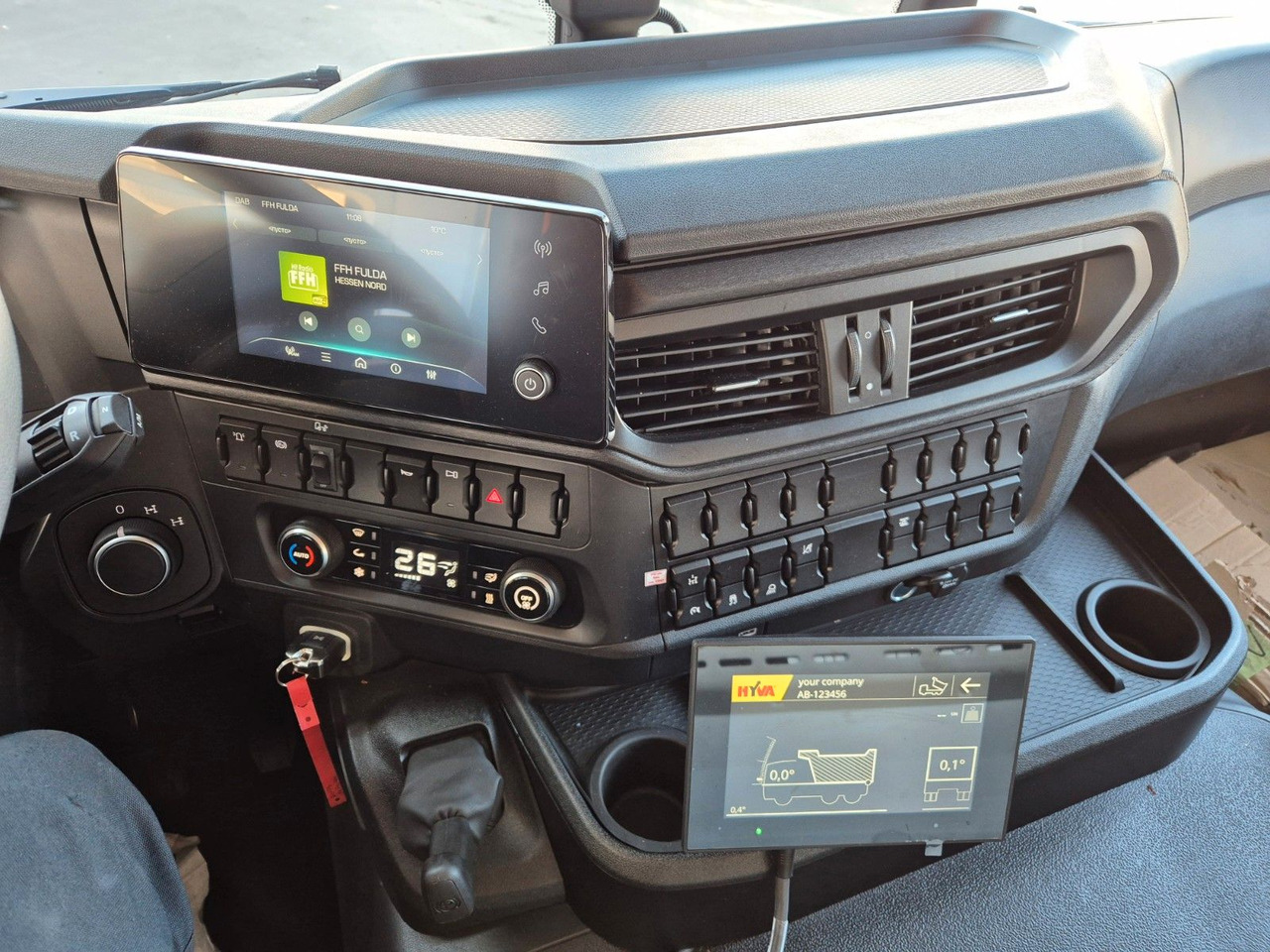 Truk jungkit Iveco AD360X54Z HR OFF 8x4 Intarder AHK: gambar 33 Truk jungkit Iveco AD360X54Z HR OFF 8x4 Intarder AHK: gambar 33