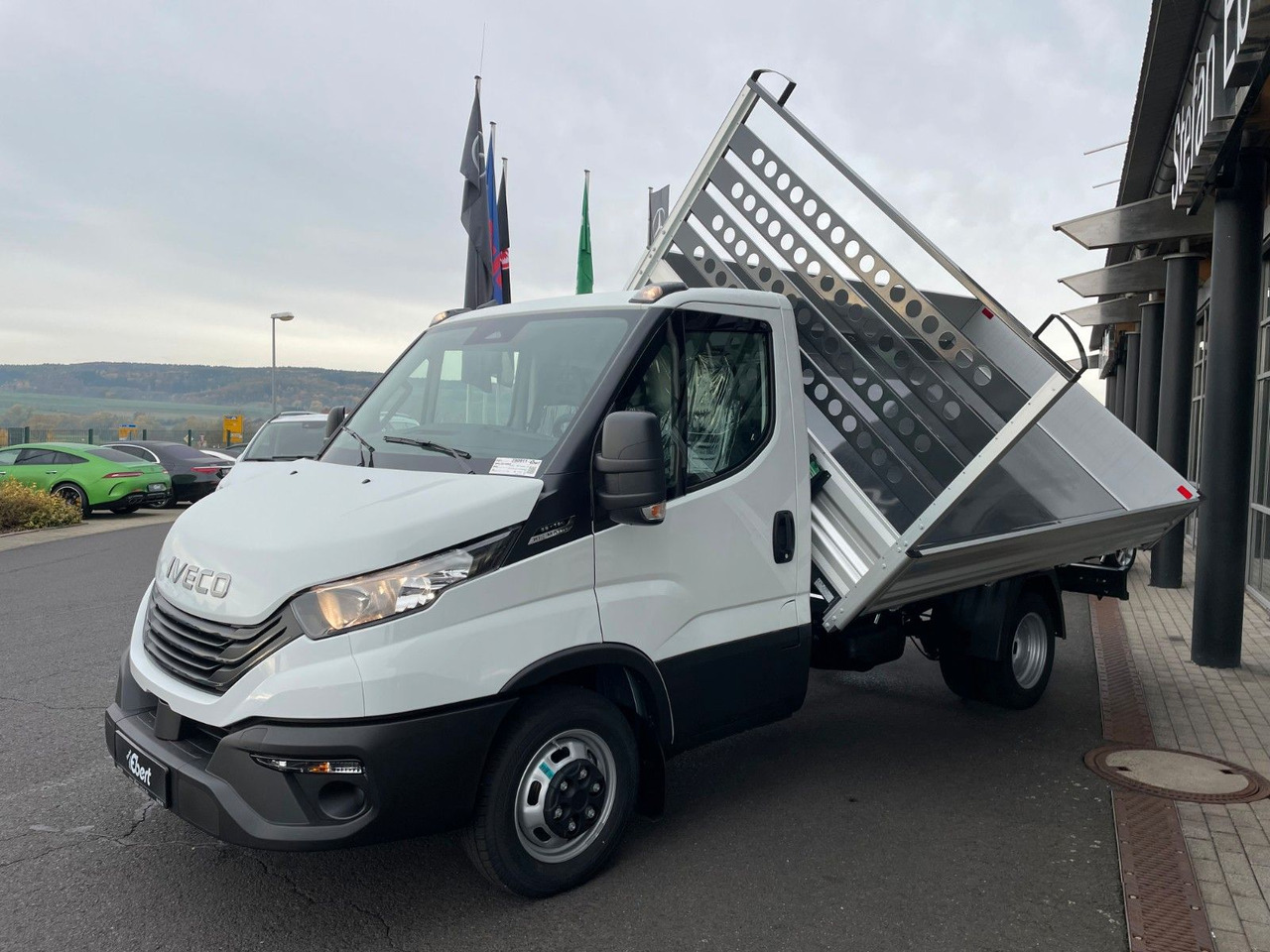 Iveco Daily 35C14 A8 *R3.450mm*Automatik* 7x vorhanden - Van jungkit: gambar 5 Iveco Daily 35C14 A8 *R3.450mm*Automatik* 7x vorhanden - Van jungkit: gambar 5