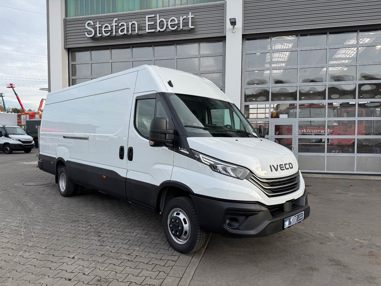 Iveco Daily 35C21 HA8 *R4.100mm*AHK*LED*Automatik* - Van panel: gambar 1 Iveco Daily 35C21 HA8 *R4.100mm*AHK*LED*Automatik* - Van panel: gambar 1