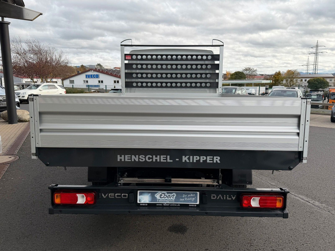 Iveco Daily 35S14 A8*R3.450mm*Automatik*Kamera*2Sitze* - Van jungkit: gambar 5 Iveco Daily 35S14 A8*R3.450mm*Automatik*Kamera*2Sitze* - Van jungkit: gambar 5