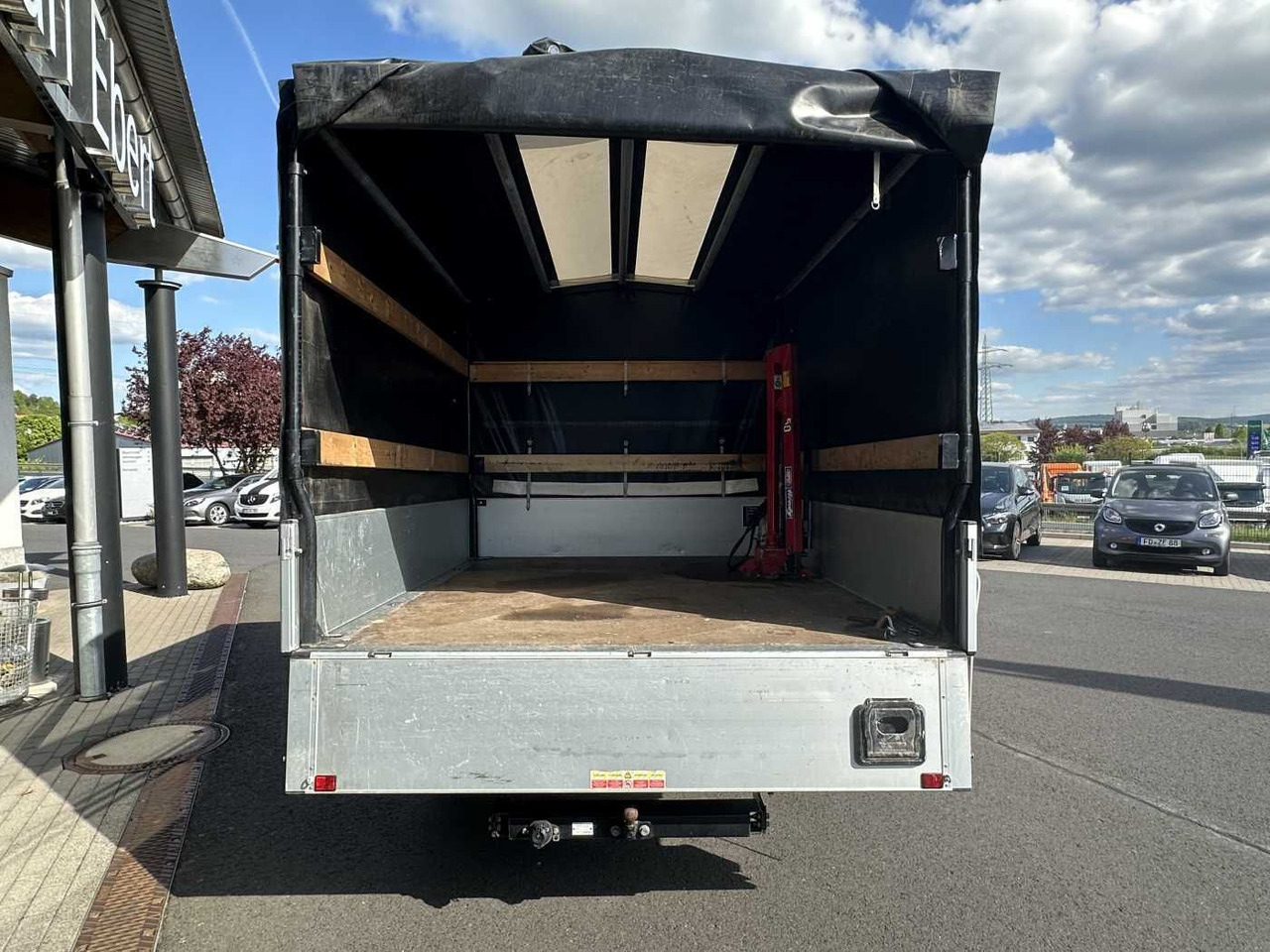Iveco Daily 35S14 Pritsche+Plane *AHK*Ladekran*7-Sitze - Van flatbed: gambar 5 Iveco Daily 35S14 Pritsche+Plane *AHK*Ladekran*7-Sitze - Van flatbed: gambar 5
