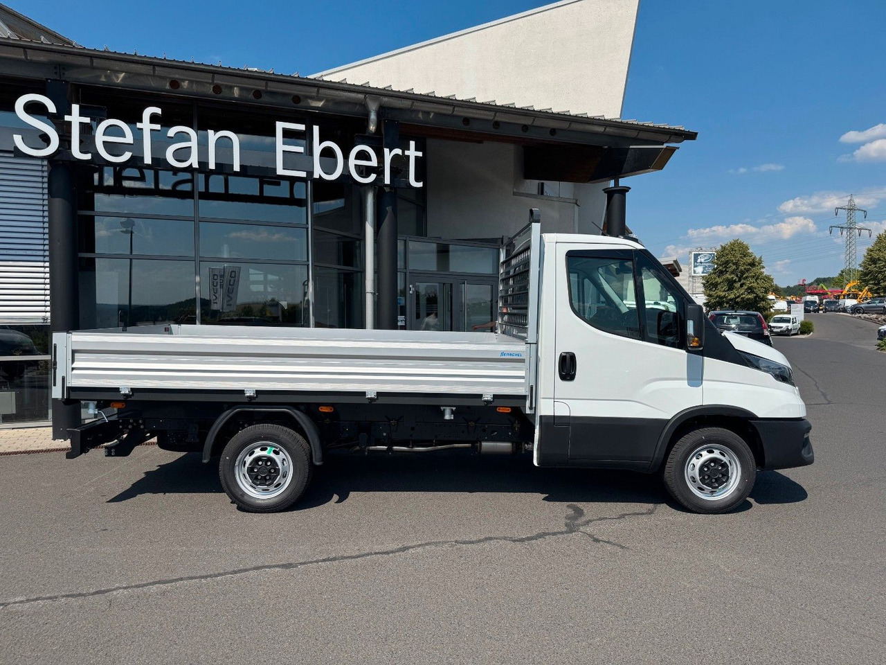 Iveco Daily 35S16 3.0L Kipper *R3.450mm*AHK*Automatik* - Van jungkit: gambar 3 Iveco Daily 35S16 3.0L Kipper *R3.450mm*AHK*Automatik* - Van jungkit: gambar 3