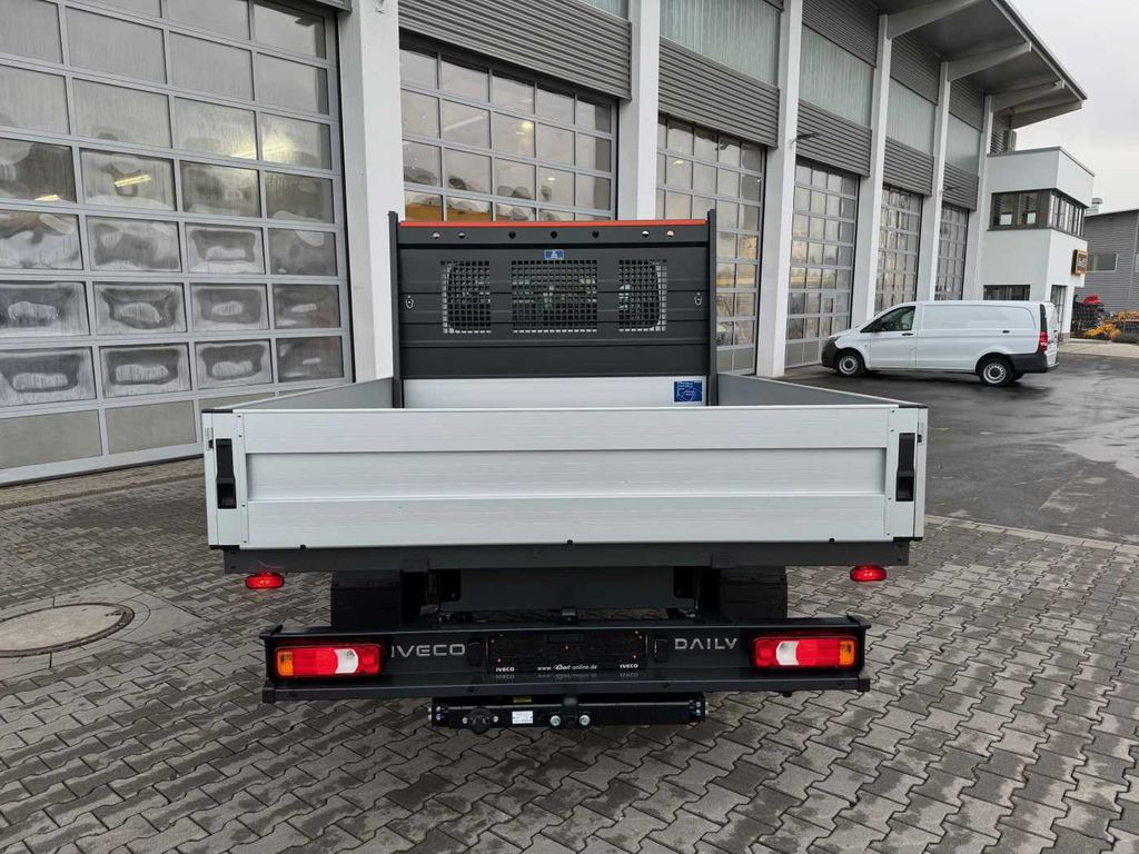 Iveco Daily 35S16 A8 Pritsche *7-Sitze*AHK*Automatik* Iveco Daily 35S16 A8 Pritsche *7-Sitze*AHK*Automatik* - Van flatbed: gambar 4 Iveco Daily 35S16 A8 Pritsche *7-Sitze*AHK*Automatik* Iveco Daily 35S16 A8 Pritsche *7-Sitze*AHK*Automatik* - Van flatbed: gambar 4