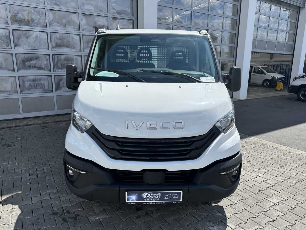 Iveco Daily 35S16 A8 Pritsche *R3.450mm*AHK*Automatik* - Van flatbed: gambar 2 Iveco Daily 35S16 A8 Pritsche *R3.450mm*AHK*Automatik* - Van flatbed: gambar 2