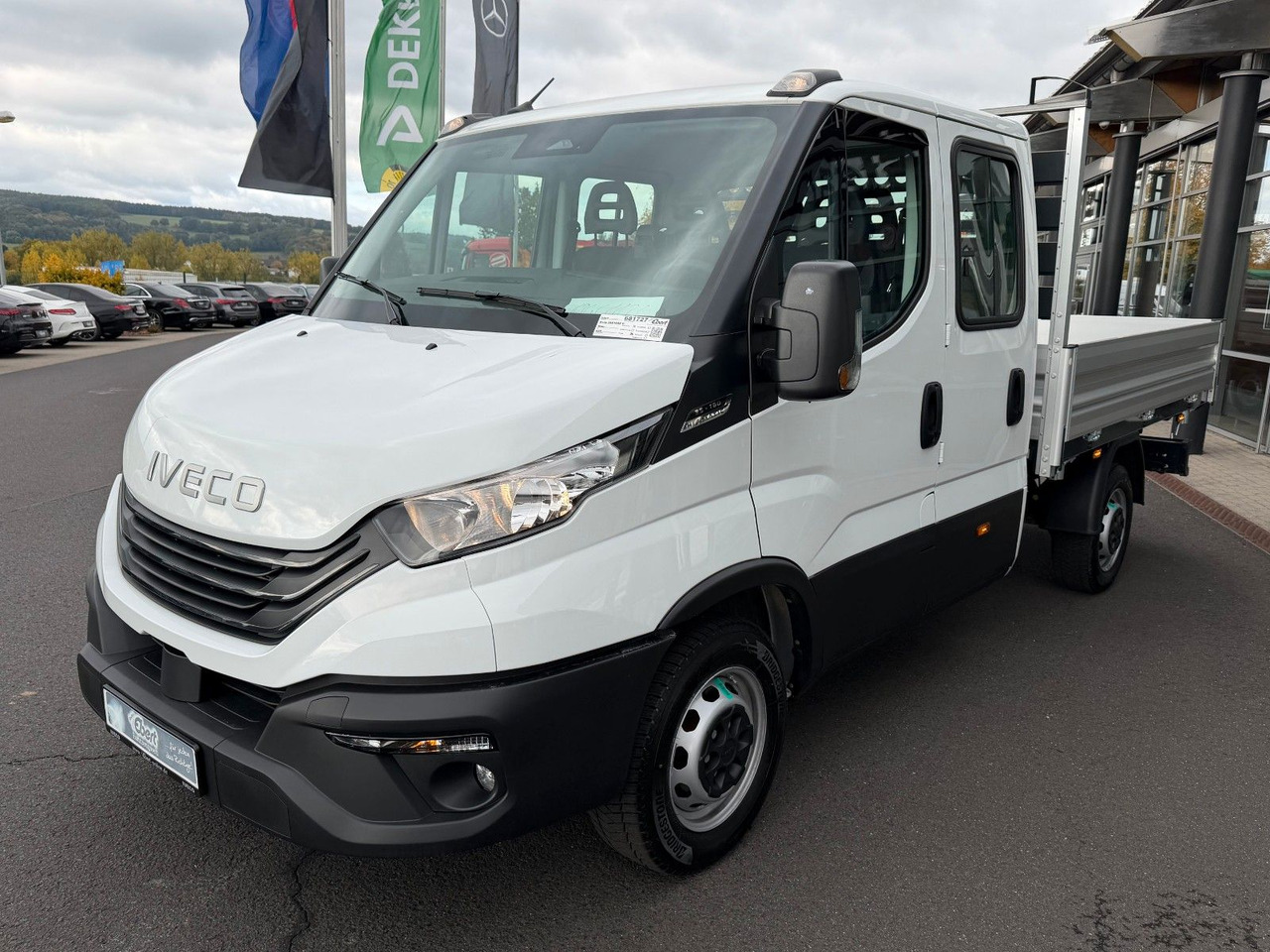 Iveco Daily 35S16 A8 *R.3450mm*Automatik*AHK*7-Sitze* - Van jungkit, Van kombi: gambar 3 Iveco Daily 35S16 A8 *R.3450mm*Automatik*AHK*7-Sitze* - Van jungkit, Van kombi: gambar 3
