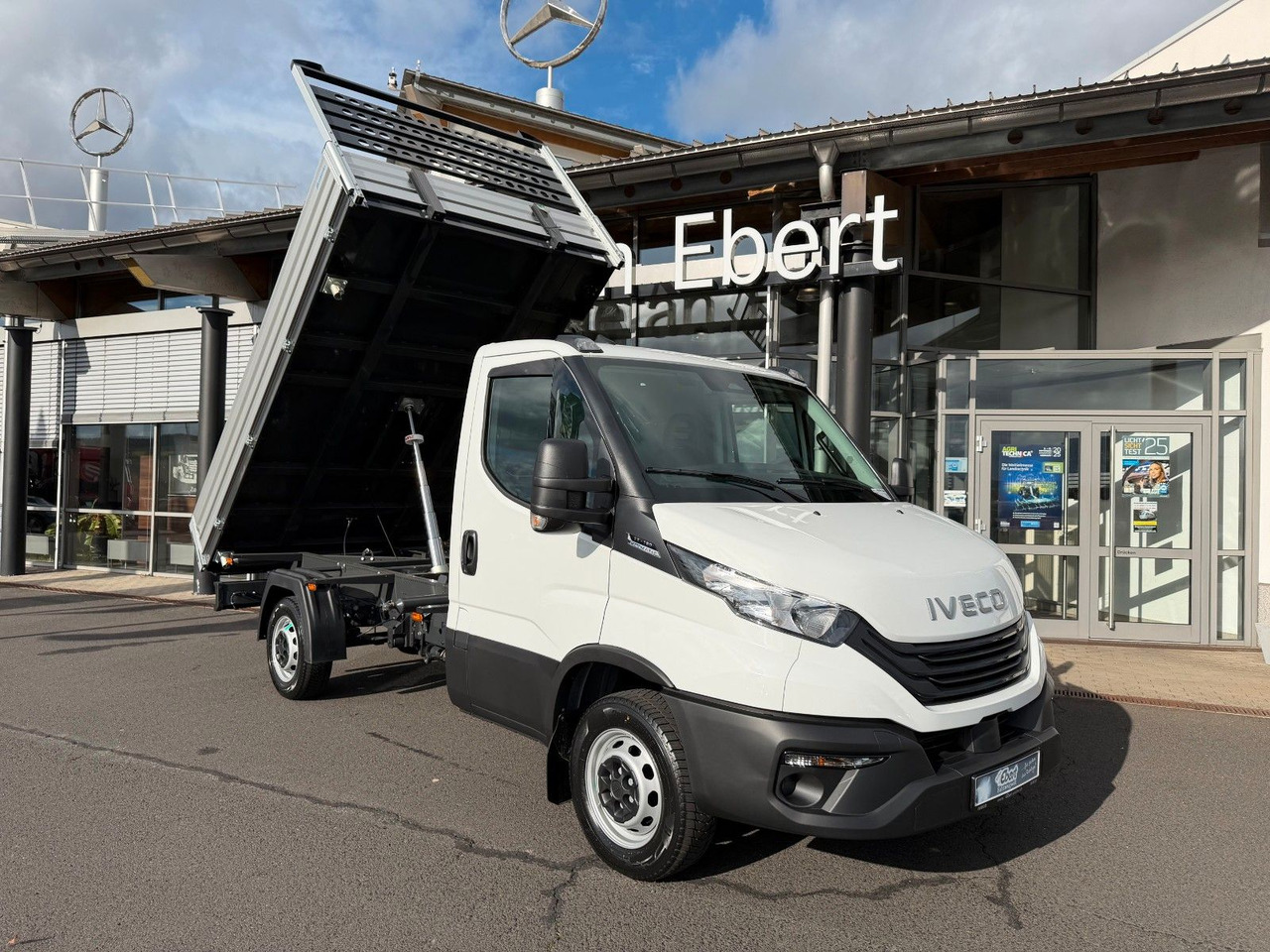 Iveco Daily 35S16 A8 *R3.450mm*Automatik*Klima* 3x - Van jungkit: gambar 1 Iveco Daily 35S16 A8 *R3.450mm*Automatik*Klima* 3x - Van jungkit: gambar 1