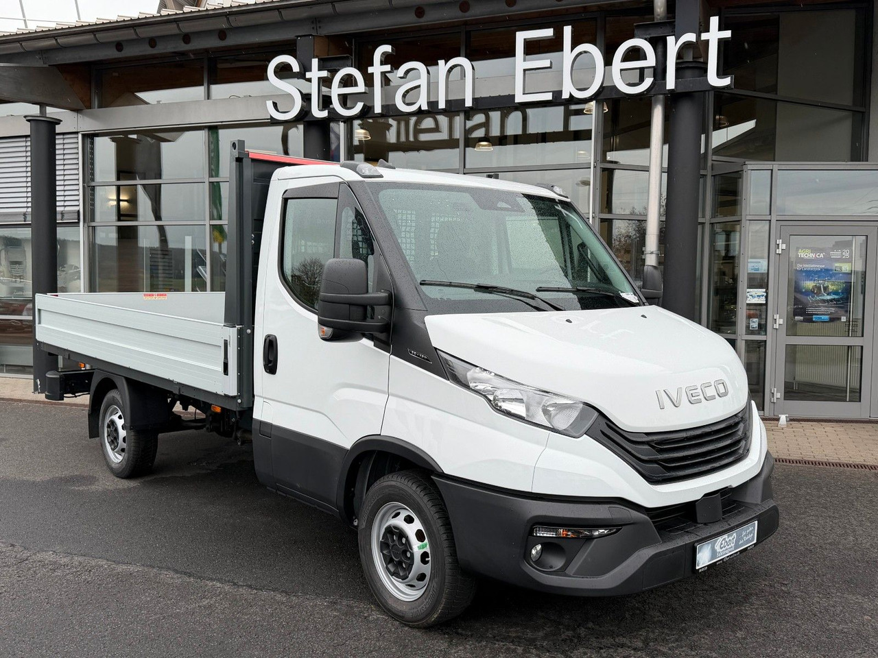 Iveco Daily 35S16 Pritsche - Van flatbed: gambar 1 Iveco Daily 35S16 Pritsche - Van flatbed: gambar 1