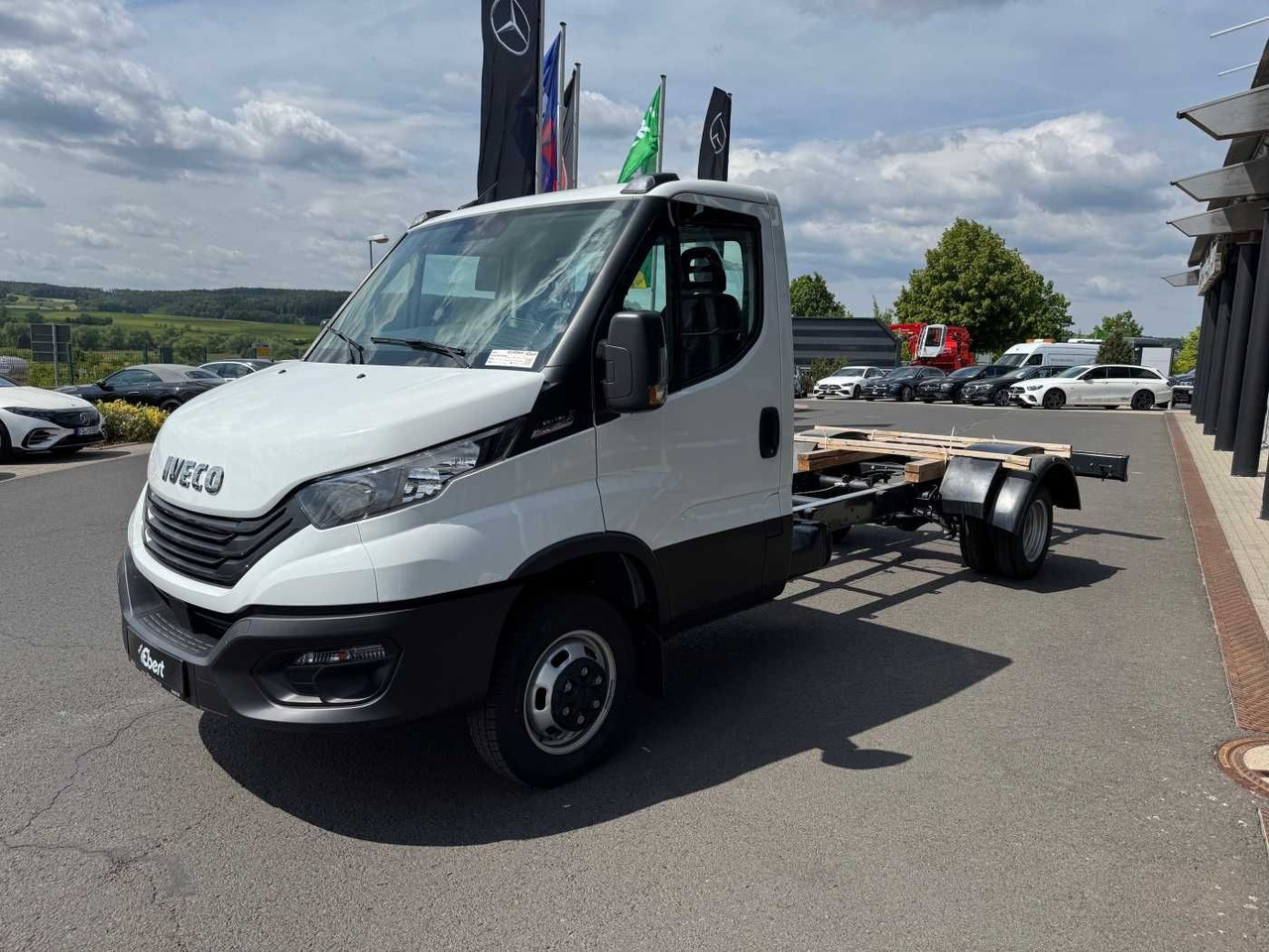 Iveco Daily 50C18 HA8 3.0L *R4.350mm*Klima*Automatik* - Truk sasis: gambar 3 Iveco Daily 50C18 HA8 3.0L *R4.350mm*Klima*Automatik* - Truk sasis: gambar 3