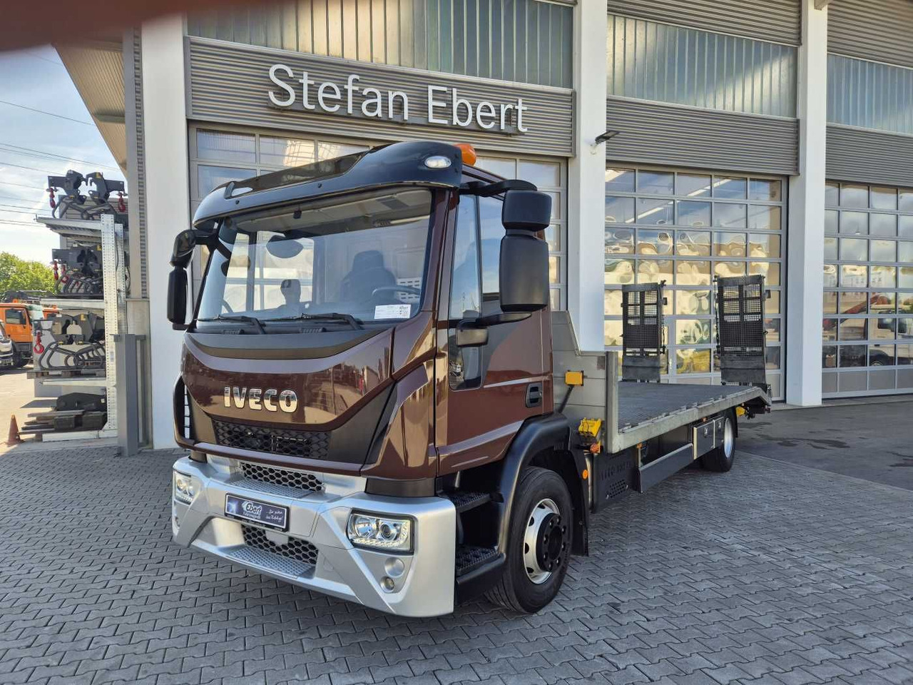 Iveco Eurocargo ML140E25/P Maschinentransporter Winde - Truk pengangkut mobil: gambar 1 Iveco Eurocargo ML140E25/P Maschinentransporter Winde - Truk pengangkut mobil: gambar 1