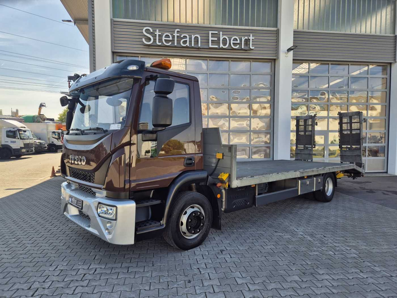 Iveco Eurocargo ML140E25/P Maschinentransporter Winde - Truk pengangkut mobil: gambar 2 Iveco Eurocargo ML140E25/P Maschinentransporter Winde - Truk pengangkut mobil: gambar 2