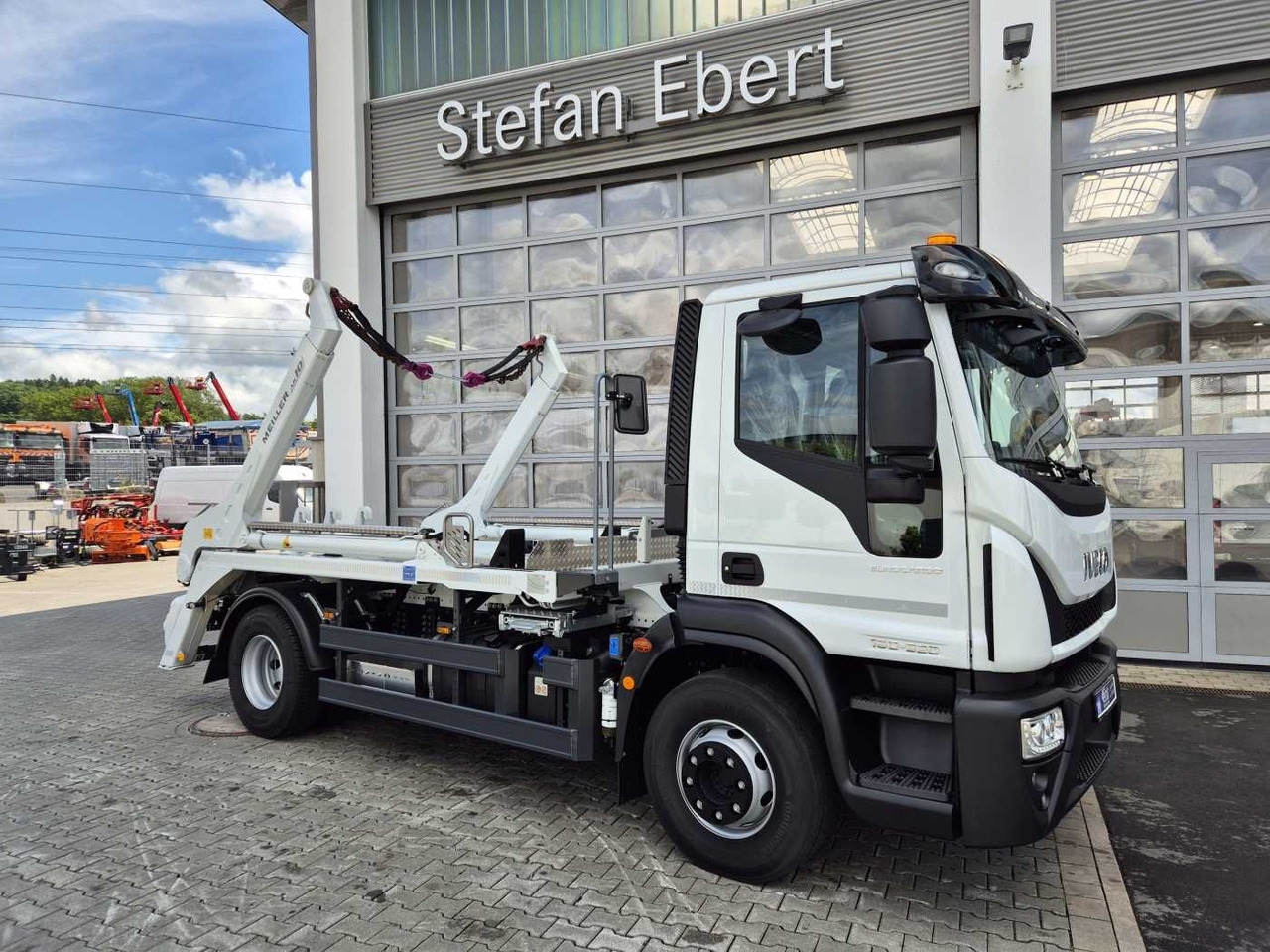 Iveco Eurocargo ML160E32/P Meiller AK 10. T Funk AHK - Truk jungkit: gambar 4 Iveco Eurocargo ML160E32/P Meiller AK 10. T Funk AHK - Truk jungkit: gambar 4