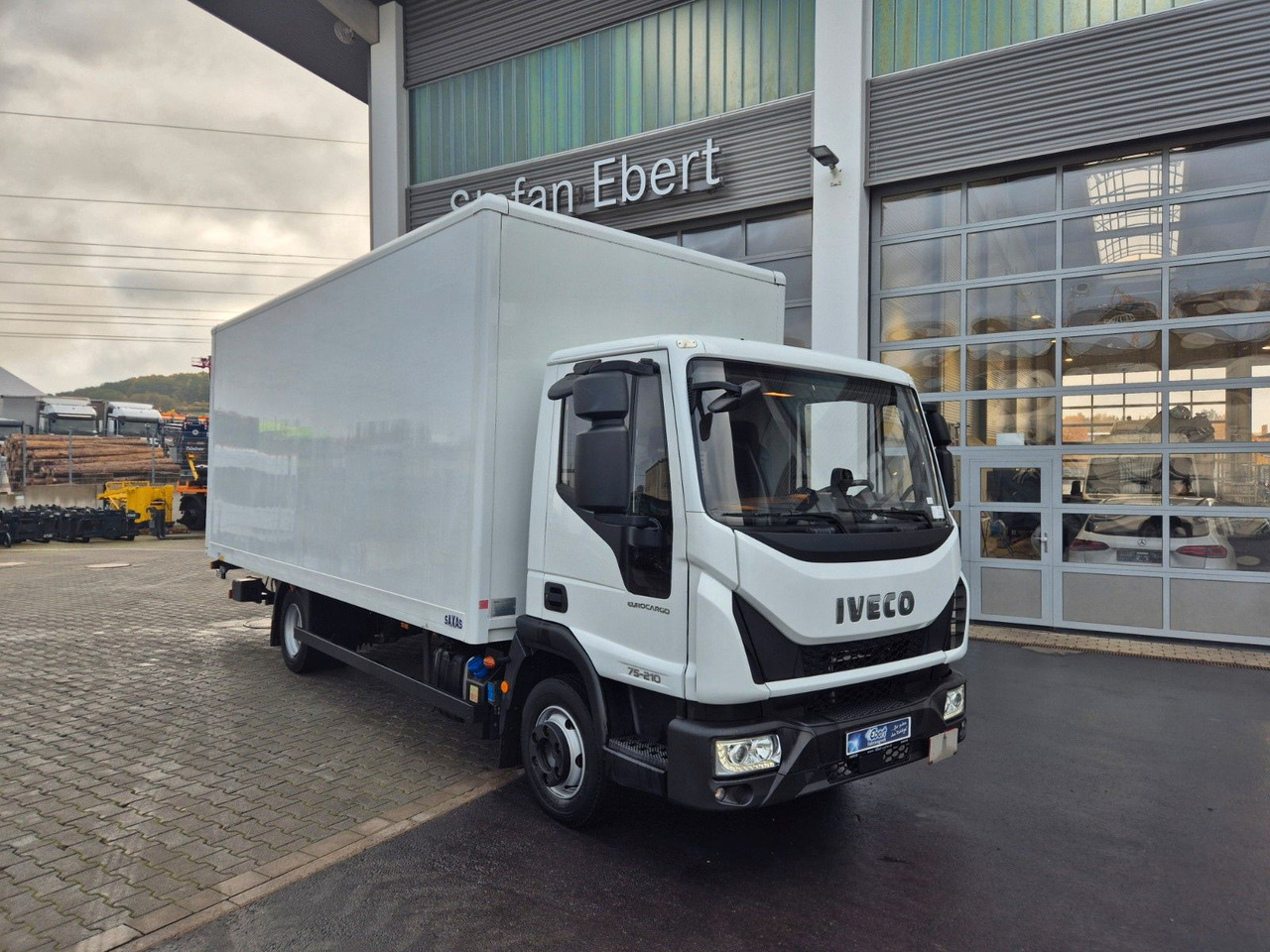 Iveco Eurocargo ML75E21 LBW Klima 3 Sitze - Van box: gambar 2 Iveco Eurocargo ML75E21 LBW Klima 3 Sitze - Van box: gambar 2