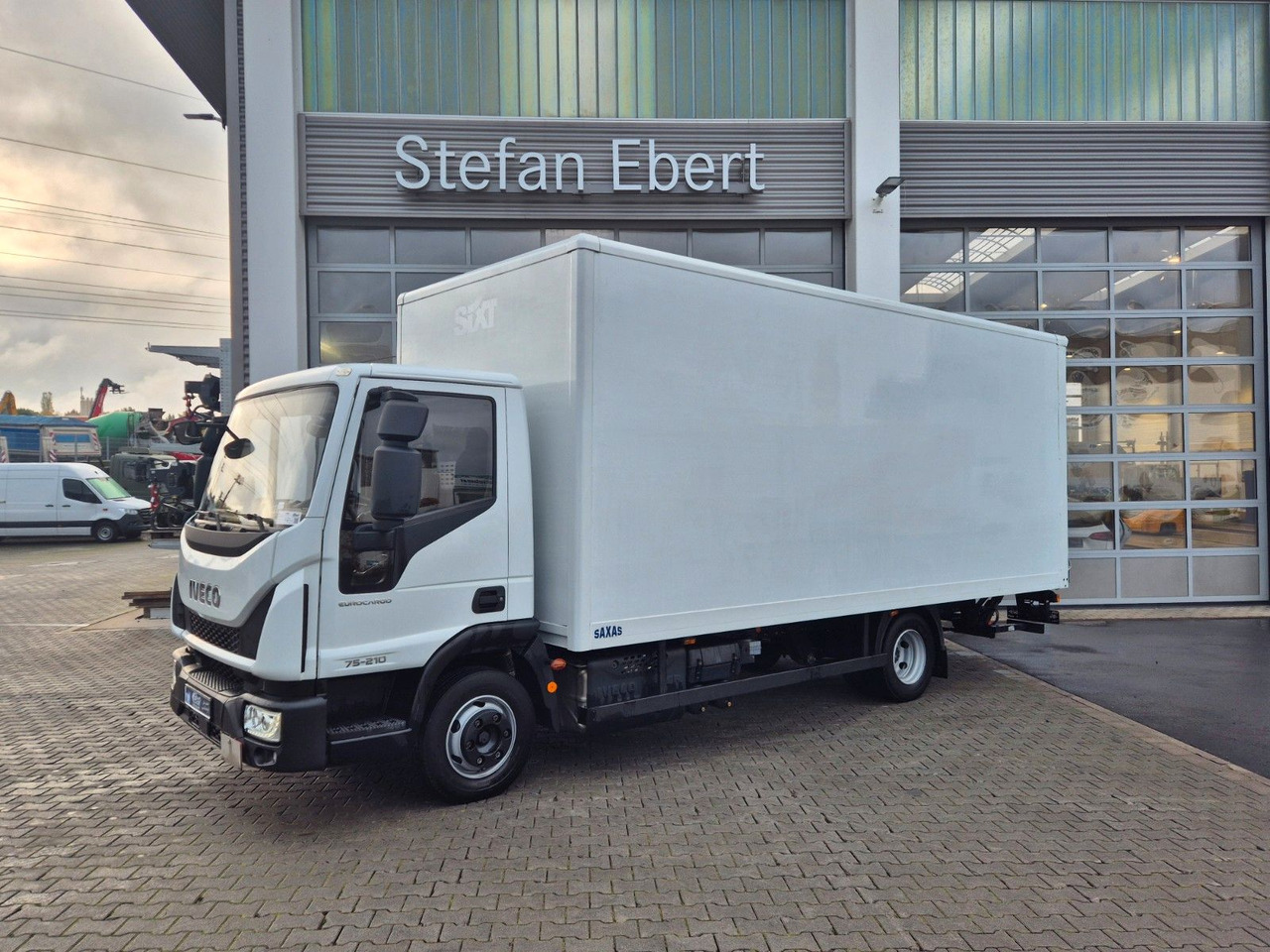 Iveco Eurocargo ML75E21 LBW Klima 3 Sitze - Van box: gambar 3 Iveco Eurocargo ML75E21 LBW Klima 3 Sitze - Van box: gambar 3