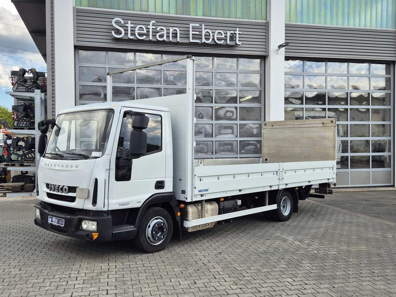 Iveco Eurocargo ML75E21/P Klima Ladebordwand 1.000kg - Van flatbed: gambar 1 Iveco Eurocargo ML75E21/P Klima Ladebordwand 1.000kg - Van flatbed: gambar 1