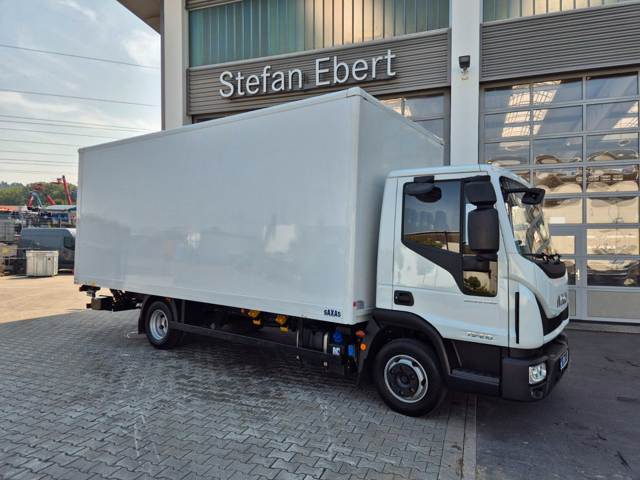 Iveco Eurocargo ML75E21/P LBW 3 Sitze Klima ACC 4 St. - Van box: gambar 4 Iveco Eurocargo ML75E21/P LBW 3 Sitze Klima ACC 4 St. - Van box: gambar 4
