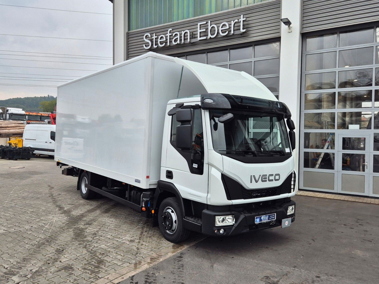 Iveco Eurocargo ML75E21/P LBW Spoiler 3 Sitze Klima - Van box: gambar 3 Iveco Eurocargo ML75E21/P LBW Spoiler 3 Sitze Klima - Van box: gambar 3