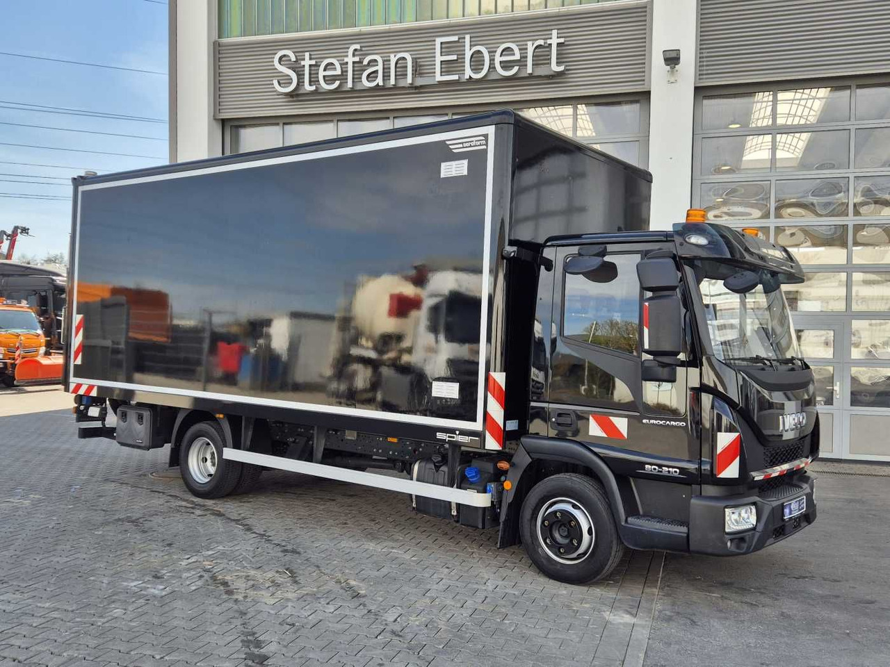 Iveco Eurocargo ML80E21/P LBW Bär 1.500kg 2x AHK - Van box: gambar 3 Iveco Eurocargo ML80E21/P LBW Bär 1.500kg 2x AHK - Van box: gambar 3