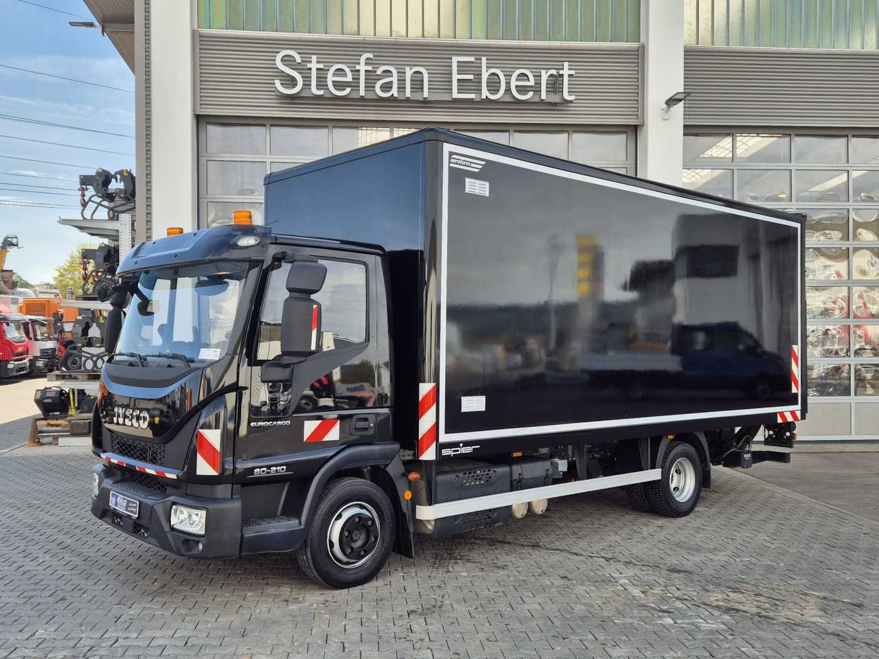 Iveco Eurocargo ML80E21/P LBW Bär 1.500kg 2x AHK - Van box: gambar 2 Iveco Eurocargo ML80E21/P LBW Bär 1.500kg 2x AHK - Van box: gambar 2