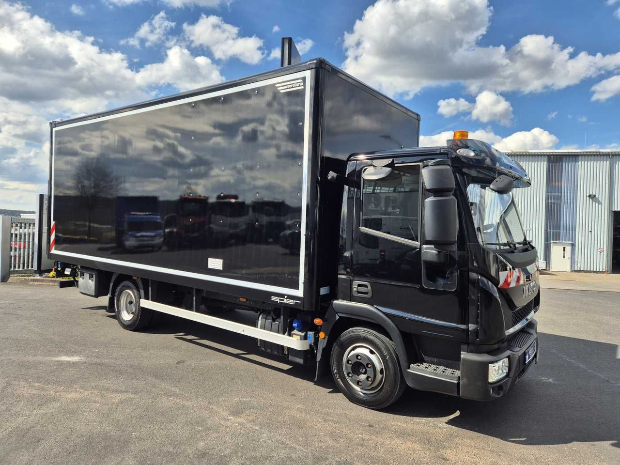 Iveco Eurocargo ML80E21/P LBW Bär 1.500kg 2x AHK - Van box: gambar 2 Iveco Eurocargo ML80E21/P LBW Bär 1.500kg 2x AHK - Van box: gambar 2