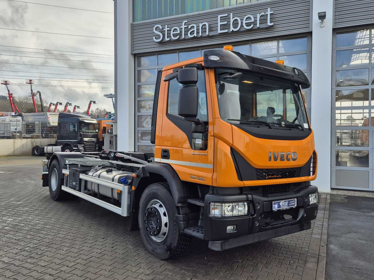 Iveco ML180E32/P HIAB ULT14S51 AHK Standheizung - Hook lift: gambar 3 Iveco ML180E32/P HIAB ULT14S51 AHK Standheizung - Hook lift: gambar 3