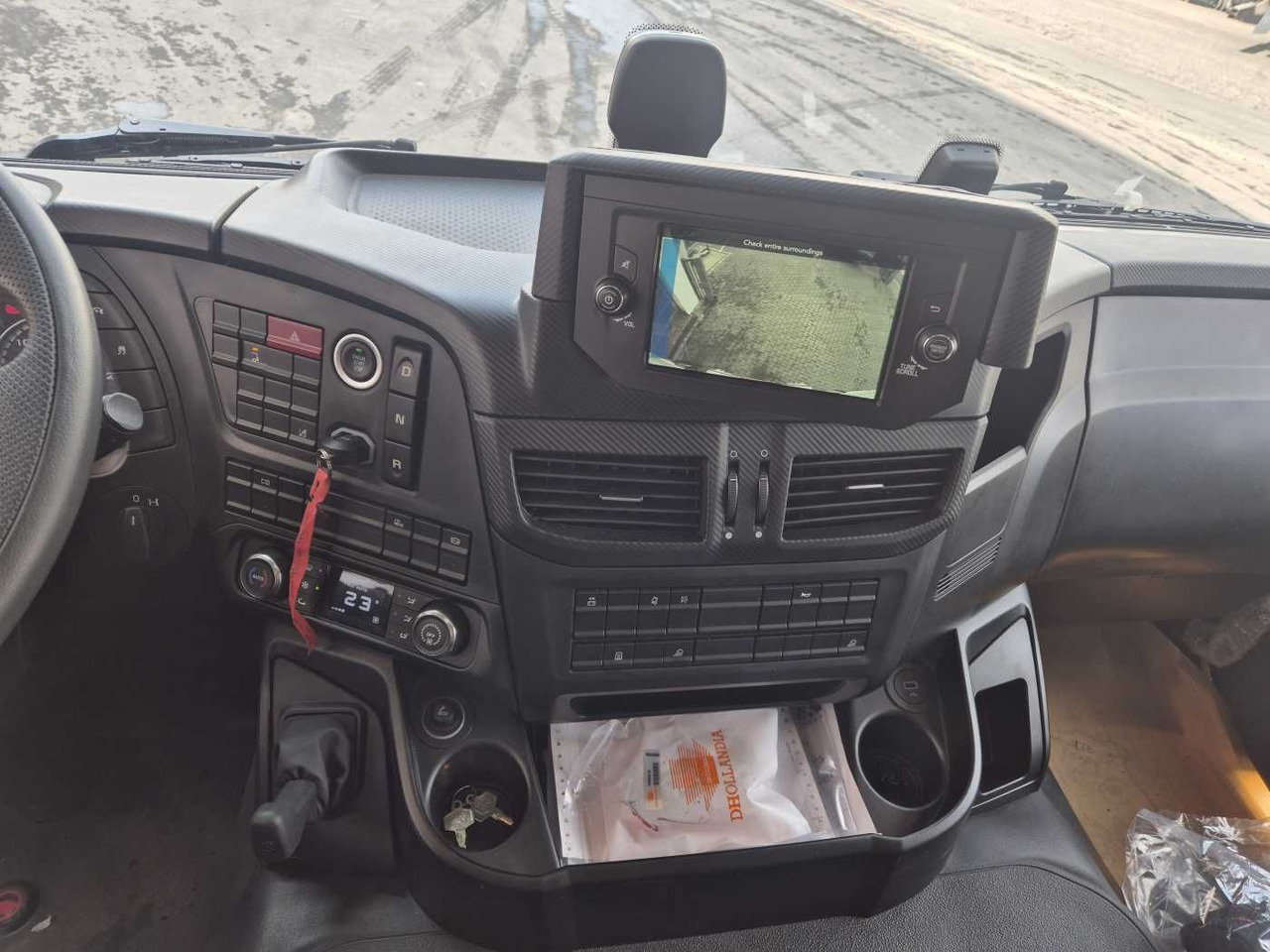 Truk box Iveco S Way AT190S40/P LBW Tür AHK Navi Bett: gambar 13
