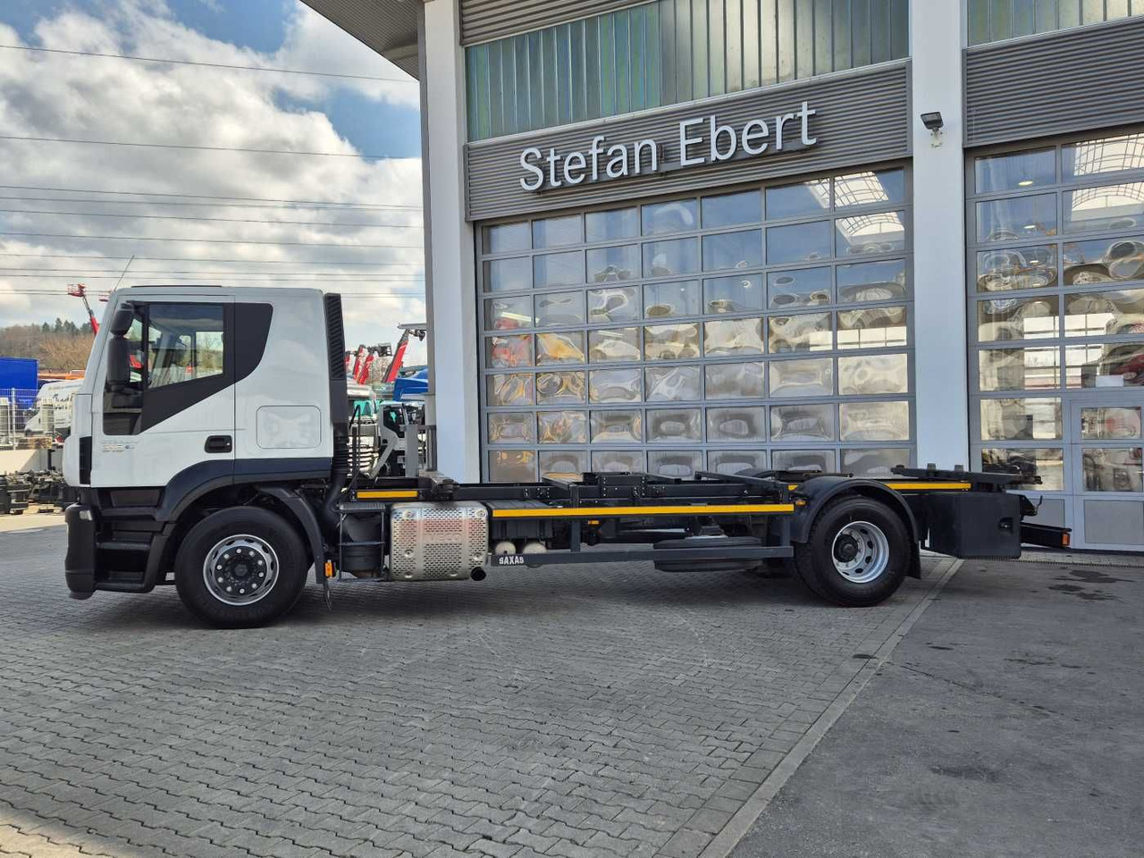 Iveco Stralis AT190S31/P BDF Klima Standh. AHK Bett - Pengangkut kontainer/ Container truck: gambar 5 Iveco Stralis AT190S31/P BDF Klima Standh. AHK Bett - Pengangkut kontainer/ Container truck: gambar 5