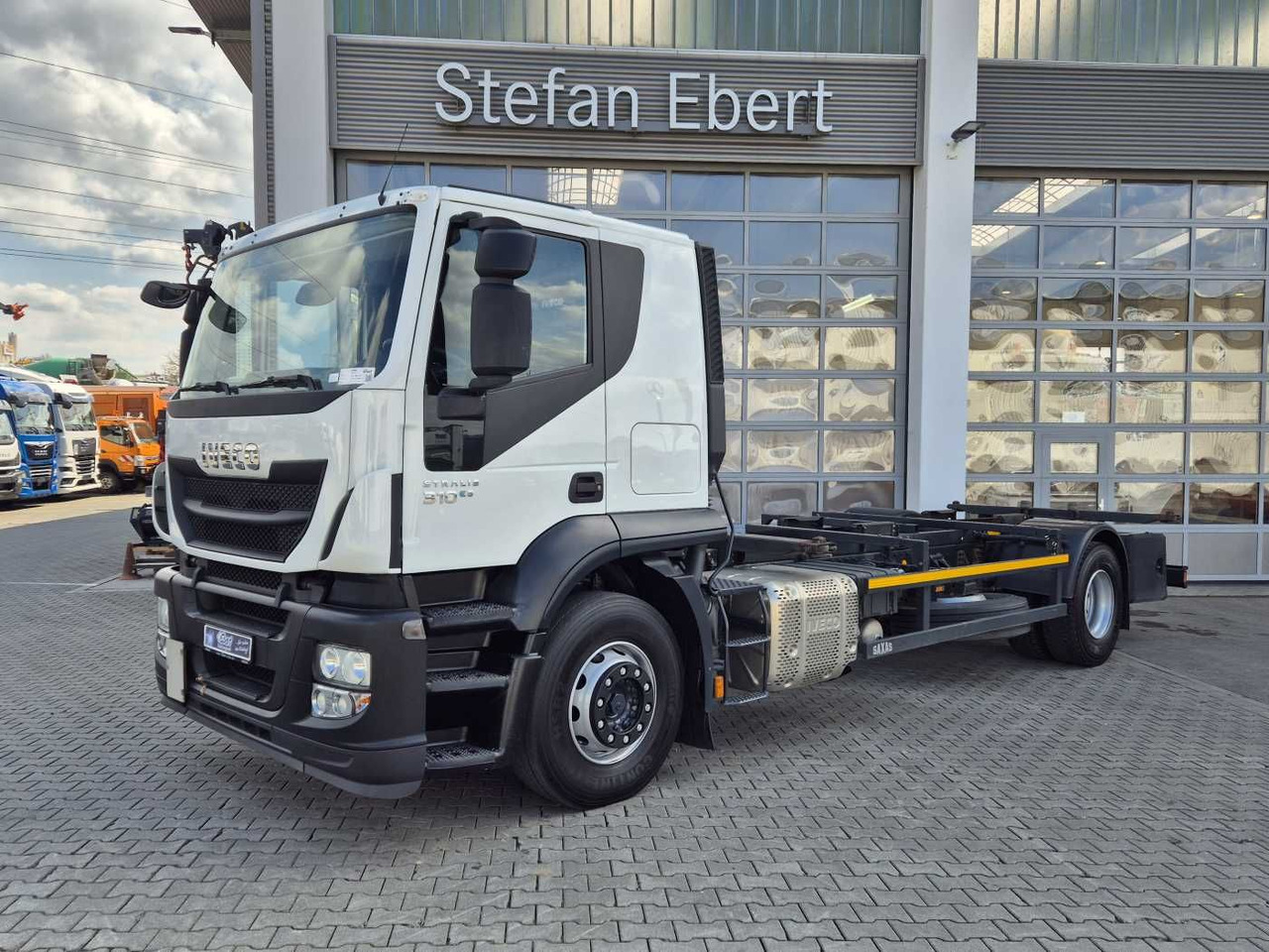 Iveco Stralis AT190S31/P BDF Klima Standh. AHK Bett - Pengangkut kontainer/ Container truck: gambar 1 Iveco Stralis AT190S31/P BDF Klima Standh. AHK Bett - Pengangkut kontainer/ Container truck: gambar 1