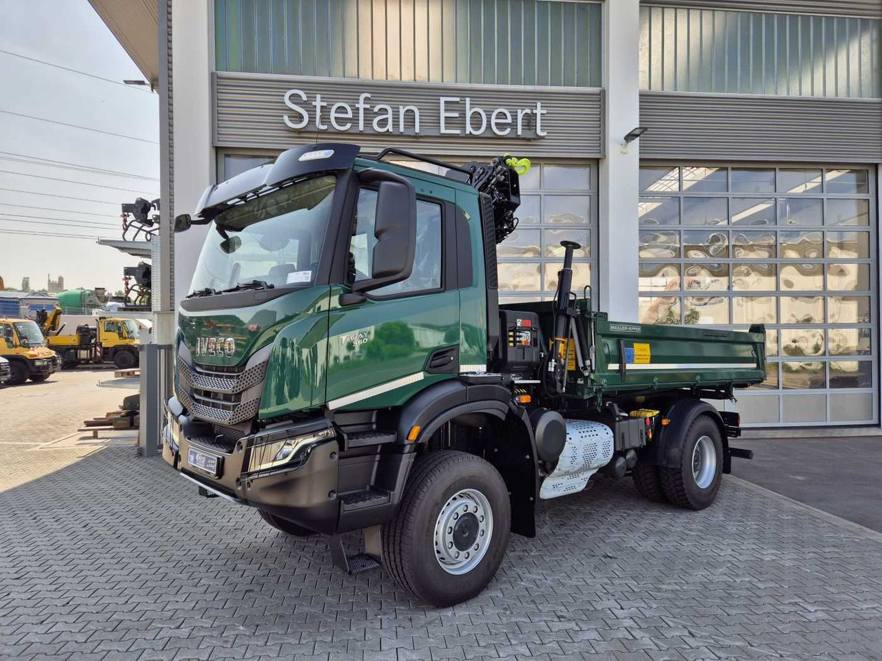 Iveco T-Way AD190T36W/P 4x4 HIAB X-HIDUO 118E-3 Funk - Truk jungkit, Truk derek: gambar 2 Iveco T-Way AD190T36W/P 4x4 HIAB X-HIDUO 118E-3 Funk - Truk jungkit, Truk derek: gambar 2
