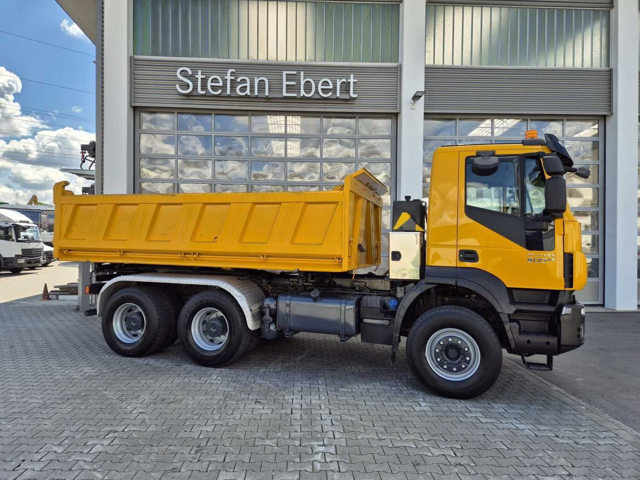 Iveco Trakker AD380T50 6x4 Kipper/SZM Wechselsystem - Truk jungkit: gambar 5 Iveco Trakker AD380T50 6x4 Kipper/SZM Wechselsystem - Truk jungkit: gambar 5